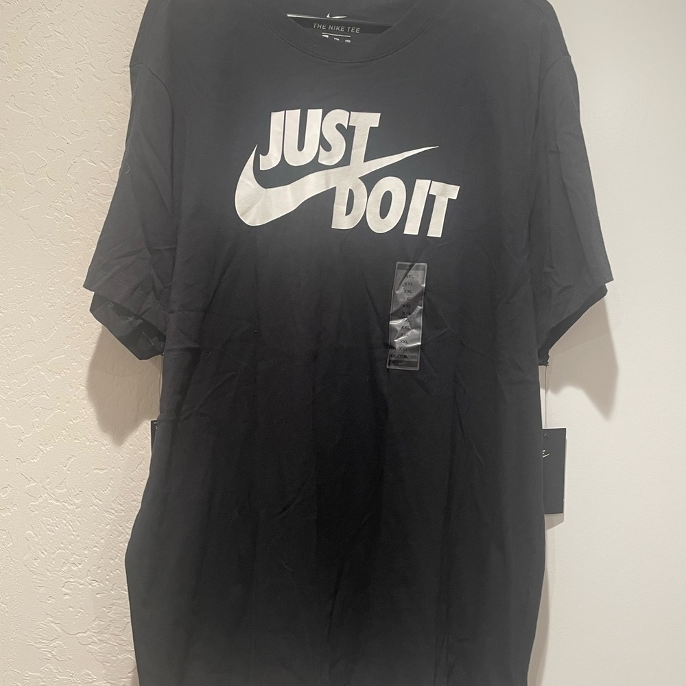 Nike Men's Black Tee with 'Just Do It' Slogan XXL